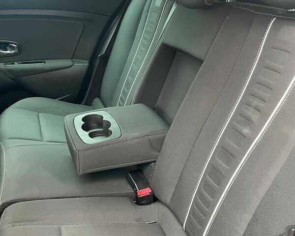 Коричневый Рено Меган, объемом двигателя 1.46 л и пробегом 220 тыс. км за 7600 $, фото 7 на Automoto.ua