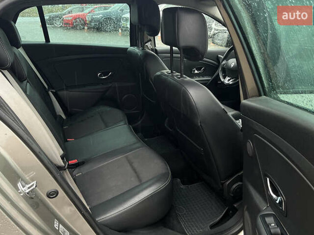 Рено Меган 2013 в Мукачеве на Automoto.ua Коричневый Рено Меган, объемом двигателя 1.46 л и пробегом 214 тыс. км за 9300 $, фото 27 на Automoto.ua