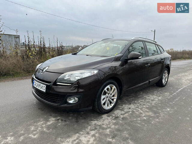 Коричневий Рено Меган, об'ємом двигуна 1.46 л та пробігом 239 тис. км за 7450 $, фото 3 на Automoto.ua