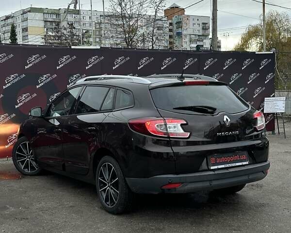 Коричневый Рено Меган, объемом двигателя 1.6 л и пробегом 189 тыс. км за 9200 $, фото 8 на Automoto.ua