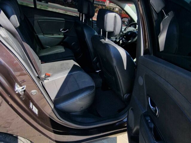 Коричневый Рено Меган, объемом двигателя 1.5 л и пробегом 350 тыс. км за 6000 $, фото 14 на Automoto.ua