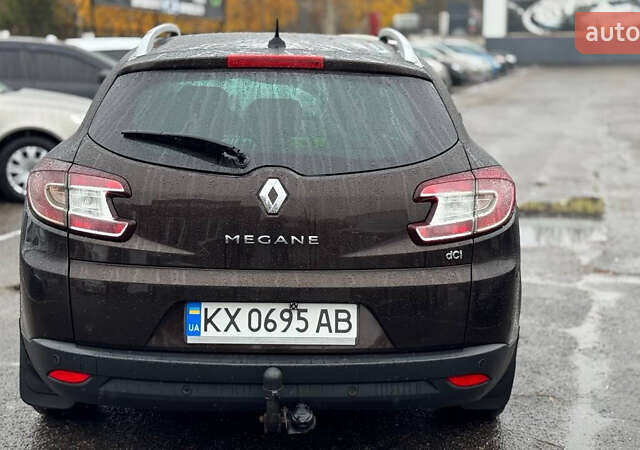 Коричневый Рено Меган, объемом двигателя 1.5 л и пробегом 250 тыс. км за 8200 $, фото 4 на Automoto.ua