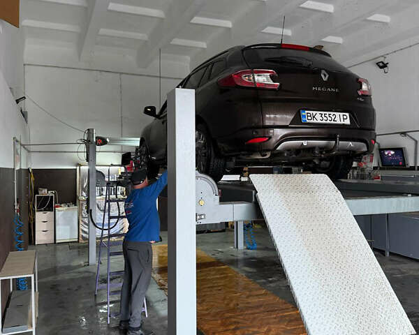 Коричневый Рено Меган, объемом двигателя 1.5 л и пробегом 252 тыс. км за 9300 $, фото 44 на Automoto.ua