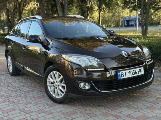 Коричневый Рено Меган, объемом двигателя 1.5 л и пробегом 248 тыс. км за 7999 $, фото 1 на Automoto.ua