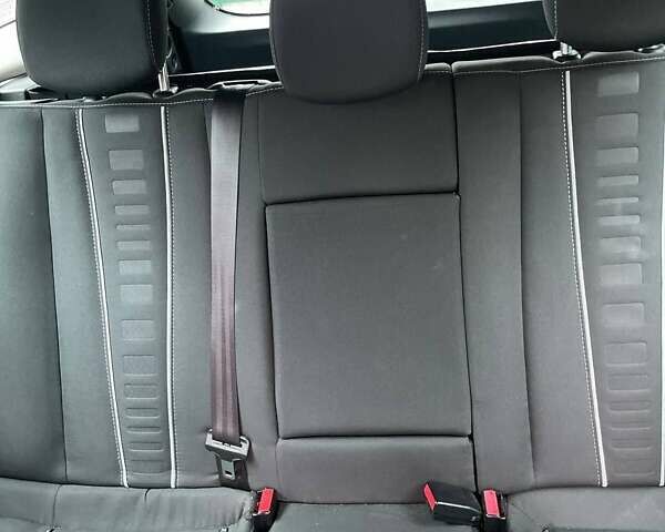 Коричневый Рено Меган, объемом двигателя 1.46 л и пробегом 220 тыс. км за 7600 $, фото 5 на Automoto.ua