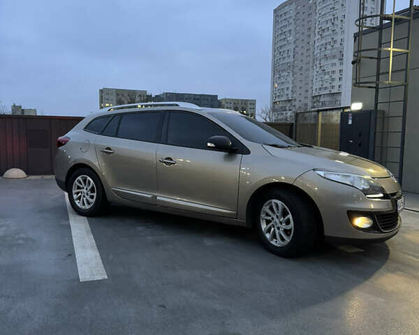 Коричневый Рено Меган, объемом двигателя 1.5 л и пробегом 272 тыс. км за 8700 $, фото 6 на Automoto.ua