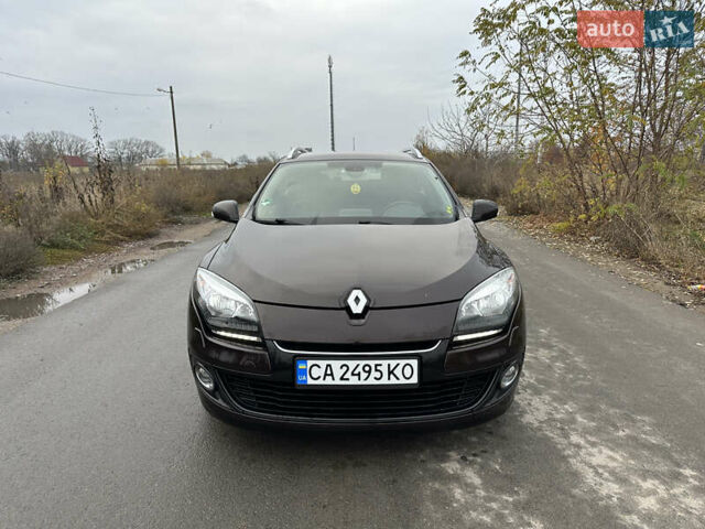 Коричневий Рено Меган, об'ємом двигуна 1.46 л та пробігом 239 тис. км за 7450 $, фото 1 на Automoto.ua