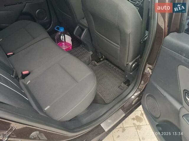 Коричневый Рено Меган, объемом двигателя 1.5 л и пробегом 251 тыс. км за 7800 $, фото 10 на Automoto.ua