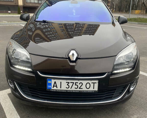 Коричневий Рено Меган, об'ємом двигуна 1.5 л та пробігом 267 тис. км за 8300 $, фото 4 на Automoto.ua