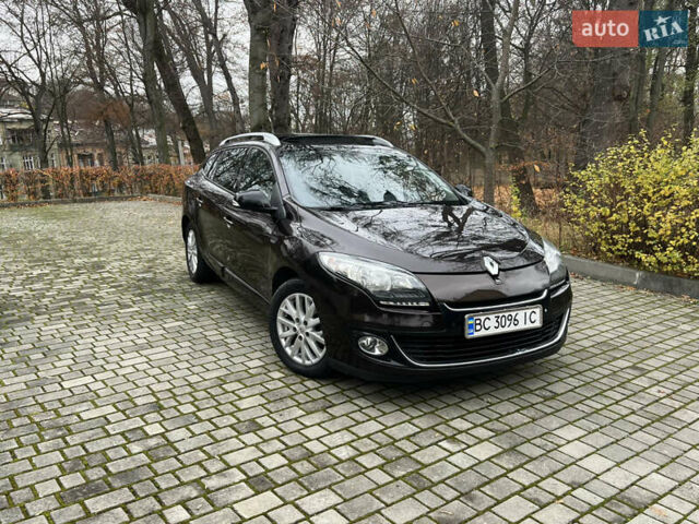 Коричневый Рено Меган, объемом двигателя 1.5 л и пробегом 300 тыс. км за 7100 $, фото 3 на Automoto.ua