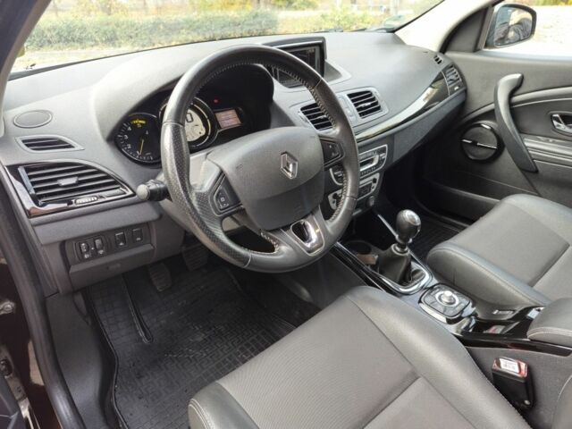 Коричневый Рено Меган, объемом двигателя 0 л и пробегом 215 тыс. км за 8450 $, фото 16 на Automoto.ua