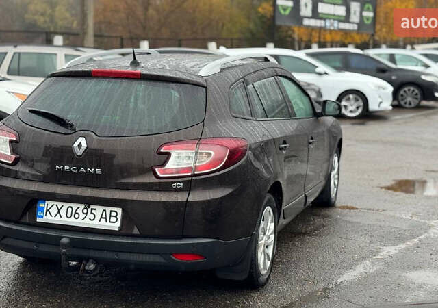 Коричневый Рено Меган, объемом двигателя 1.5 л и пробегом 250 тыс. км за 8200 $, фото 5 на Automoto.ua