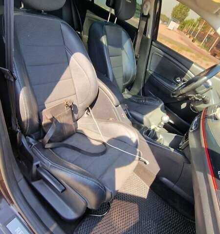 Коричневый Рено Меган, объемом двигателя 1.46 л и пробегом 350 тыс. км за 6000 $, фото 9 на Automoto.ua