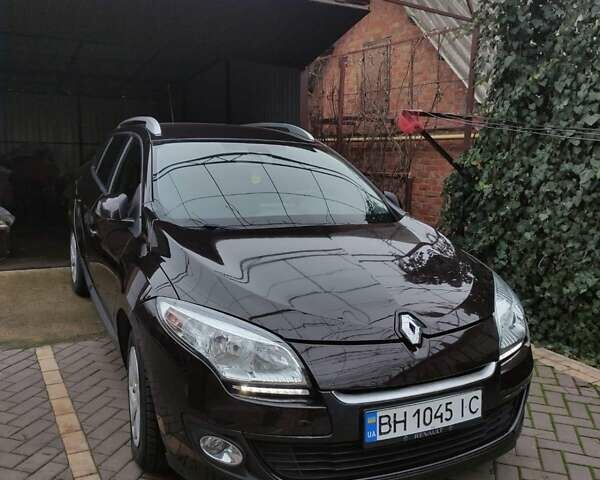 Коричневый Рено Меган, объемом двигателя 1.46 л и пробегом 143 тыс. км за 7500 $, фото 2 на Automoto.ua