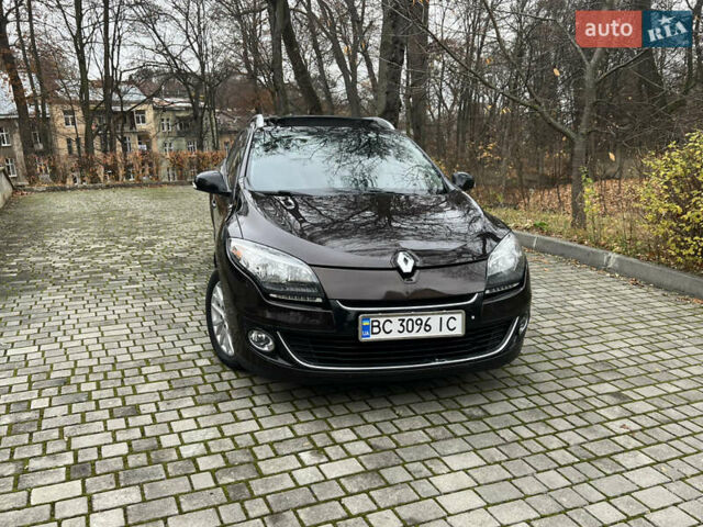 Коричневый Рено Меган, объемом двигателя 1.5 л и пробегом 300 тыс. км за 7100 $, фото 5 на Automoto.ua