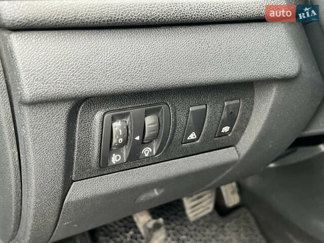 Рено Меган 2013 в Днепре (Днепропетровске) на Automoto.ua Коричневый Рено Меган, объемом двигателя 1.46 л и пробегом 324 тыс. км за 7100 $, фото 26 на Automoto.ua