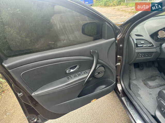 Коричневий Рено Меган, об'ємом двигуна 1.5 л та пробігом 387 тис. км за 7500 $, фото 8 на Automoto.ua