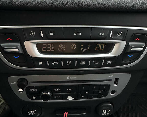 Коричневый Рено Меган, объемом двигателя 1.6 л и пробегом 189 тыс. км за 8700 $, фото 25 на Automoto.ua