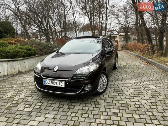 Коричневый Рено Меган, объемом двигателя 1.5 л и пробегом 300 тыс. км за 7100 $, фото 1 на Automoto.ua