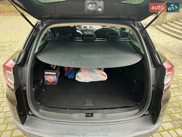 Коричневый Рено Меган, объемом двигателя 1.5 л и пробегом 300 тыс. км за 7100 $, фото 16 на Automoto.ua