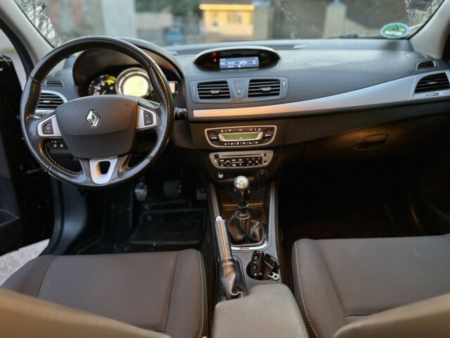 Коричневый Рено Меган, объемом двигателя 1.5 л и пробегом 240 тыс. км за 9200 $, фото 6 на Automoto.ua