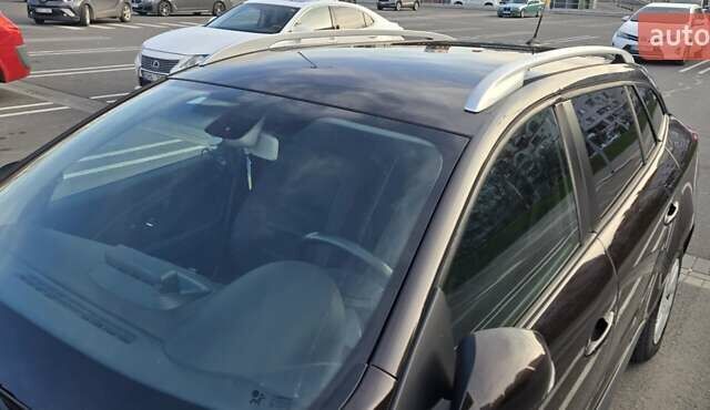 Коричневый Рено Меган, объемом двигателя 1.46 л и пробегом 143 тыс. км за 7500 $, фото 5 на Automoto.ua