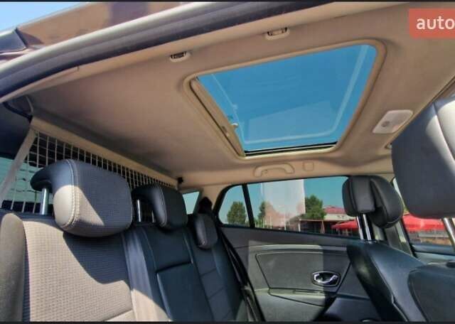 Коричневый Рено Меган, объемом двигателя 1.46 л и пробегом 350 тыс. км за 6000 $, фото 4 на Automoto.ua