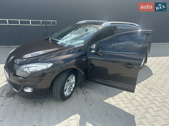 Коричневый Рено Меган, объемом двигателя 1.46 л и пробегом 295 тыс. км за 8300 $, фото 4 на Automoto.ua