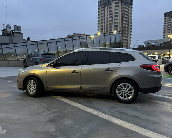 Коричневый Рено Меган, объемом двигателя 1.5 л и пробегом 272 тыс. км за 8700 $, фото 5 на Automoto.ua