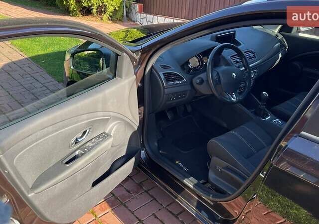 Коричневый Рено Меган, объемом двигателя 1.5 л и пробегом 202 тыс. км за 9400 $, фото 7 на Automoto.ua