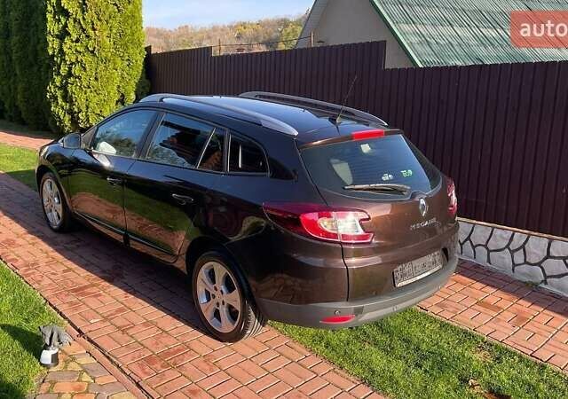 Коричневый Рено Меган, объемом двигателя 1.5 л и пробегом 202 тыс. км за 9400 $, фото 1 на Automoto.ua
