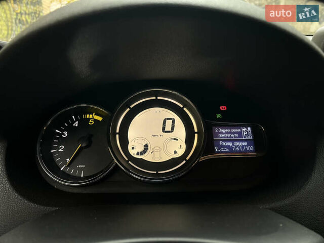 Коричневый Рено Меган, объемом двигателя 1.5 л и пробегом 230 тыс. км за 7900 $, фото 26 на Automoto.ua