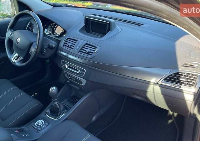Коричневый Рено Меган, объемом двигателя 1.5 л и пробегом 202 тыс. км за 9400 $, фото 12 на Automoto.ua