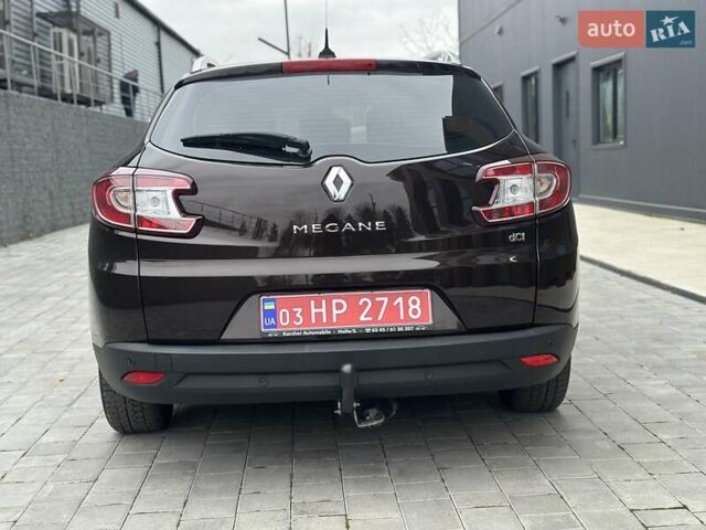 Коричневый Рено Меган, объемом двигателя 0 л и пробегом 170 тыс. км за 10800 $, фото 42 на Automoto.ua