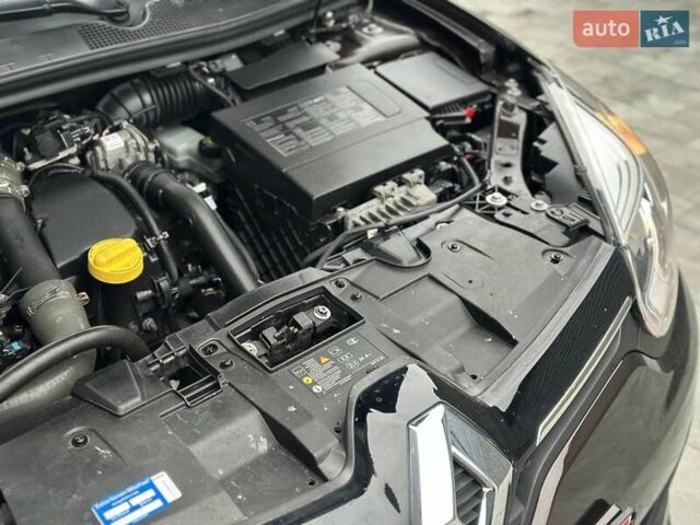 Коричневый Рено Меган, объемом двигателя 0 л и пробегом 170 тыс. км за 10800 $, фото 28 на Automoto.ua