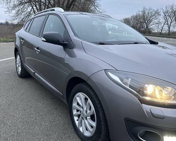 Коричневий Рено Меган, об'ємом двигуна 0 л та пробігом 235 тис. км за 8800 $, фото 27 на Automoto.ua