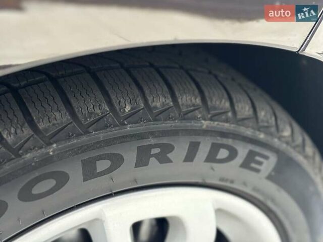 Коричневый Рено Меган, объемом двигателя 0 л и пробегом 170 тыс. км за 10800 $, фото 48 на Automoto.ua