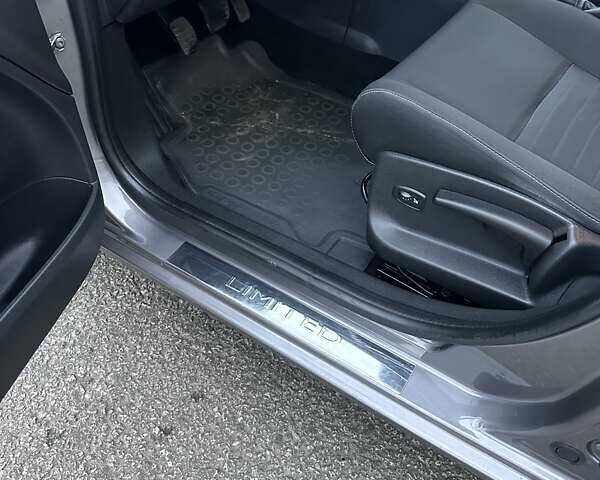 Коричневий Рено Меган, об'ємом двигуна 0 л та пробігом 235 тис. км за 8800 $, фото 13 на Automoto.ua