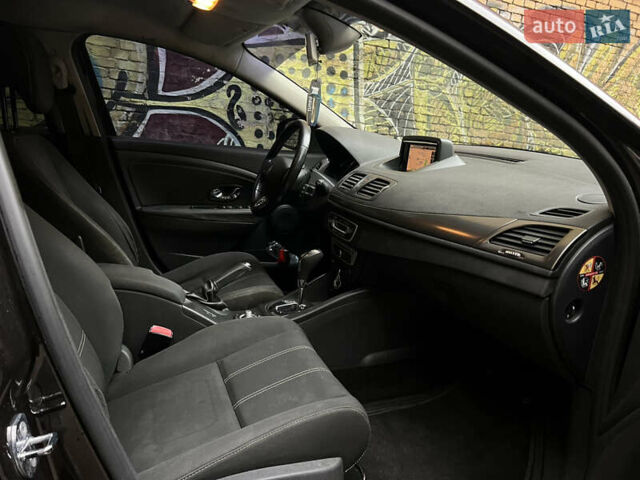 Коричневый Рено Меган, объемом двигателя 1.5 л и пробегом 230 тыс. км за 7900 $, фото 35 на Automoto.ua