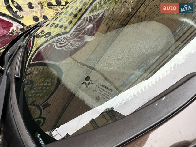 Коричневый Рено Меган, объемом двигателя 1.5 л и пробегом 230 тыс. км за 7900 $, фото 11 на Automoto.ua