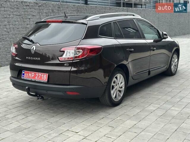 Коричневый Рено Меган, объемом двигателя 0 л и пробегом 170 тыс. км за 10800 $, фото 44 на Automoto.ua
