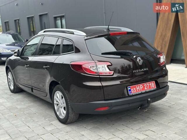 Коричневый Рено Меган, объемом двигателя 0 л и пробегом 170 тыс. км за 10800 $, фото 40 на Automoto.ua