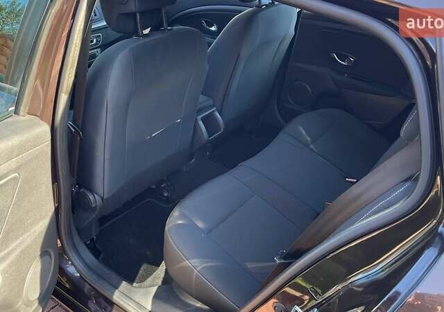 Коричневый Рено Меган, объемом двигателя 1.5 л и пробегом 202 тыс. км за 9400 $, фото 20 на Automoto.ua