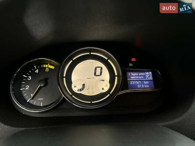 Коричневый Рено Меган, объемом двигателя 1.5 л и пробегом 230 тыс. км за 7900 $, фото 27 на Automoto.ua