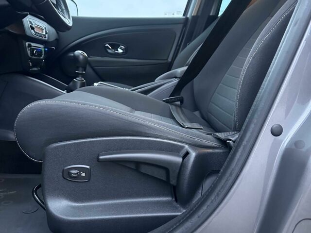 Коричневий Рено Меган, об'ємом двигуна 1.5 л та пробігом 235 тис. км за 8800 $, фото 3 на Automoto.ua