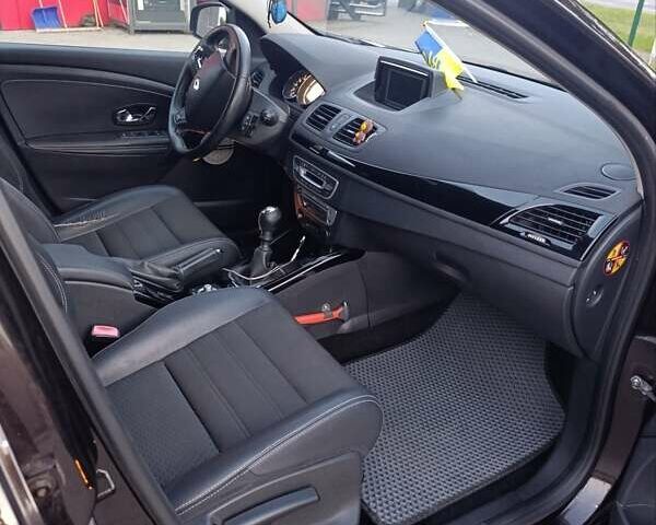 Коричневый Рено Меган, объемом двигателя 1.2 л и пробегом 265 тыс. км за 7200 $, фото 9 на Automoto.ua