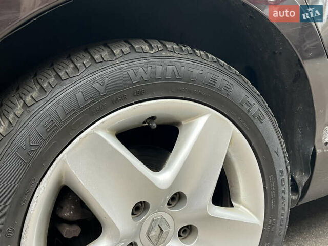 Коричневый Рено Меган, объемом двигателя 1.5 л и пробегом 230 тыс. км за 7900 $, фото 30 на Automoto.ua