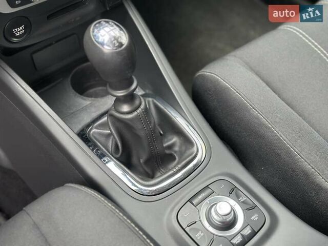 Коричневый Рено Меган, объемом двигателя 0 л и пробегом 170 тыс. км за 10800 $, фото 16 на Automoto.ua