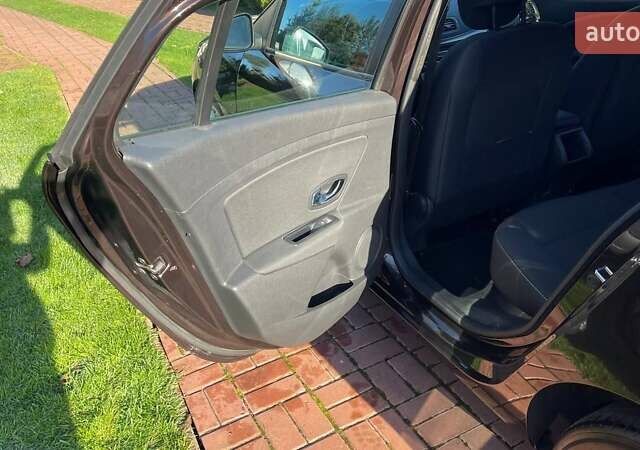 Коричневый Рено Меган, объемом двигателя 1.5 л и пробегом 202 тыс. км за 9400 $, фото 19 на Automoto.ua