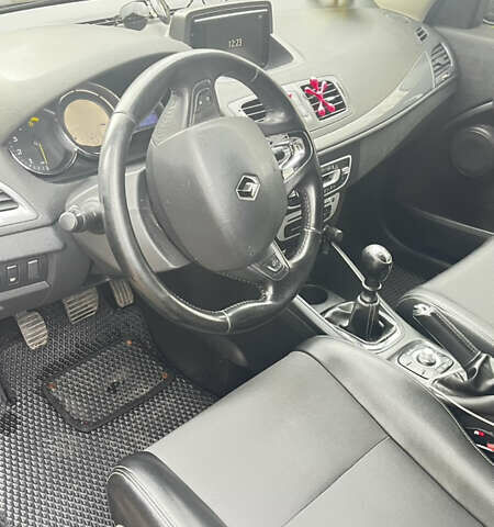 Коричневий Рено Меган, об'ємом двигуна 1.5 л та пробігом 223 тис. км за 9500 $, фото 17 на Automoto.ua